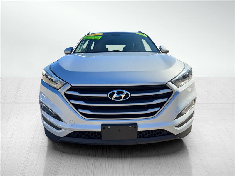 2017 Hyundai Tucson SE photo 2
