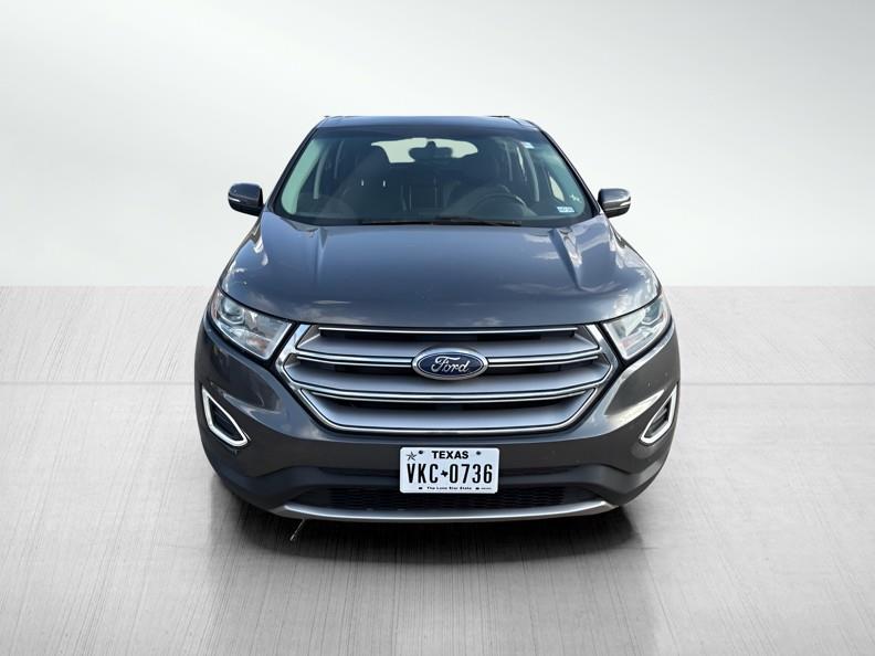 2018 Ford Edge Titanium photo 2