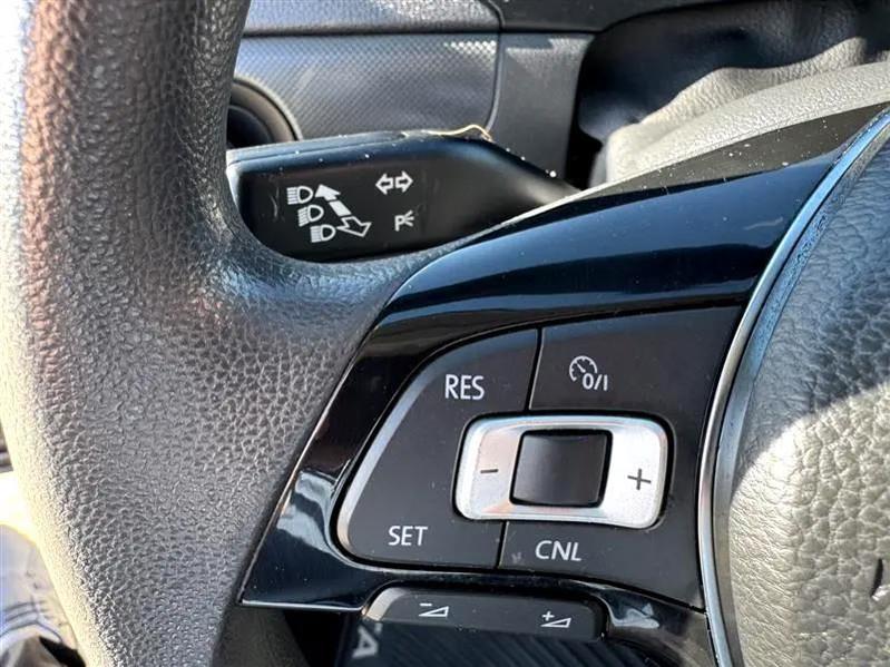 Volkswagen Jetta 1.4T S w/Technology 6A 2016