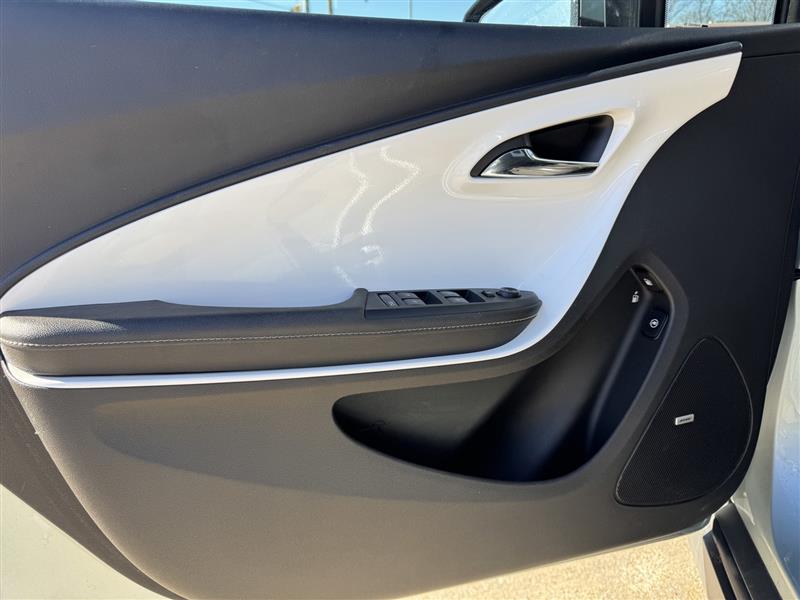 Chevrolet Volt Premium w/ Navigation 2012