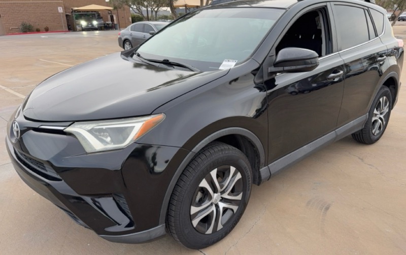 Toyota RAV4 LE FWD 2016