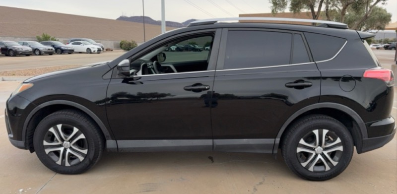 Toyota RAV4 LE FWD 2016