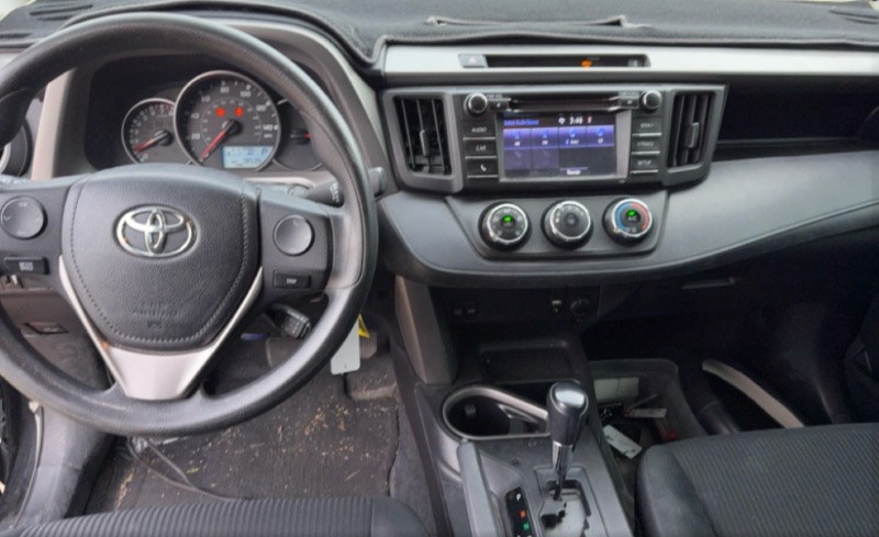 Toyota RAV4 LE FWD 2016