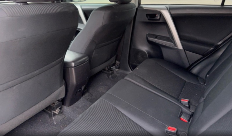 Toyota RAV4 LE FWD 2016