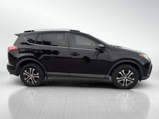 Toyota RAV4 LE FWD 2016