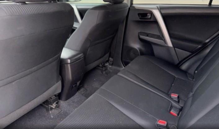 Toyota RAV4 LE FWD 2016