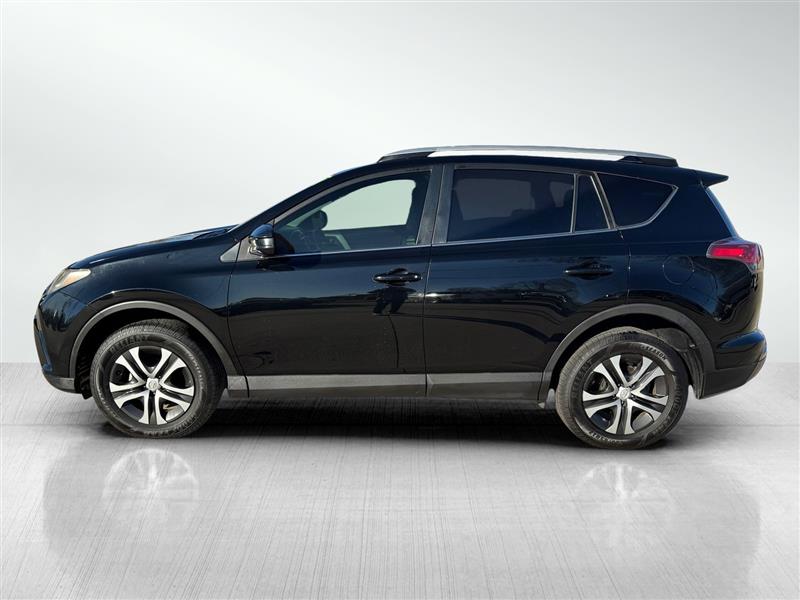 Toyota RAV4 LE FWD 2016