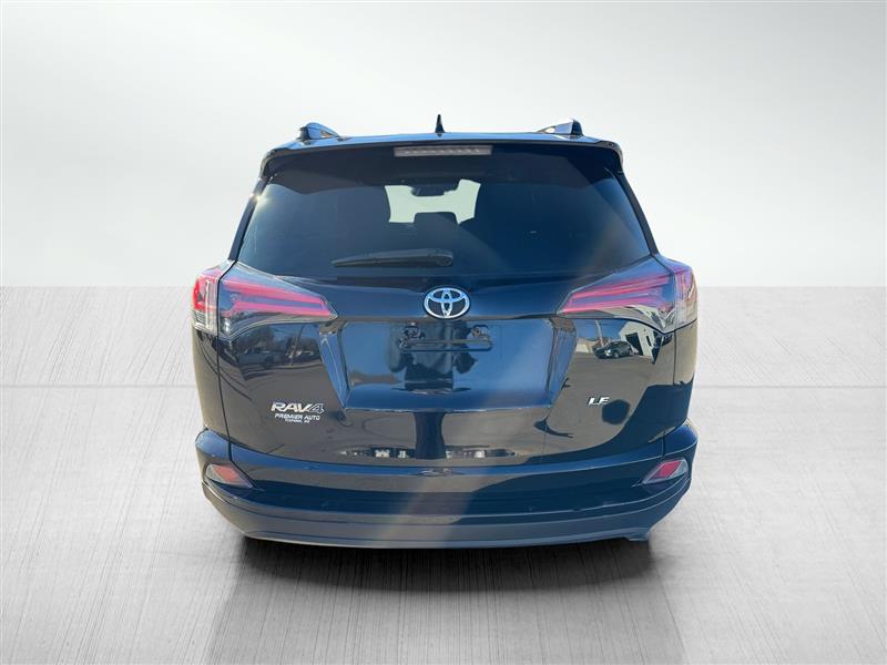 Toyota RAV4 LE FWD 2016