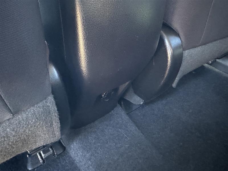 Toyota RAV4 LE FWD 2016