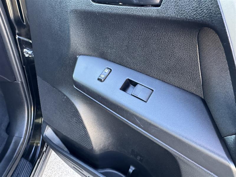 Toyota RAV4 LE FWD 2016