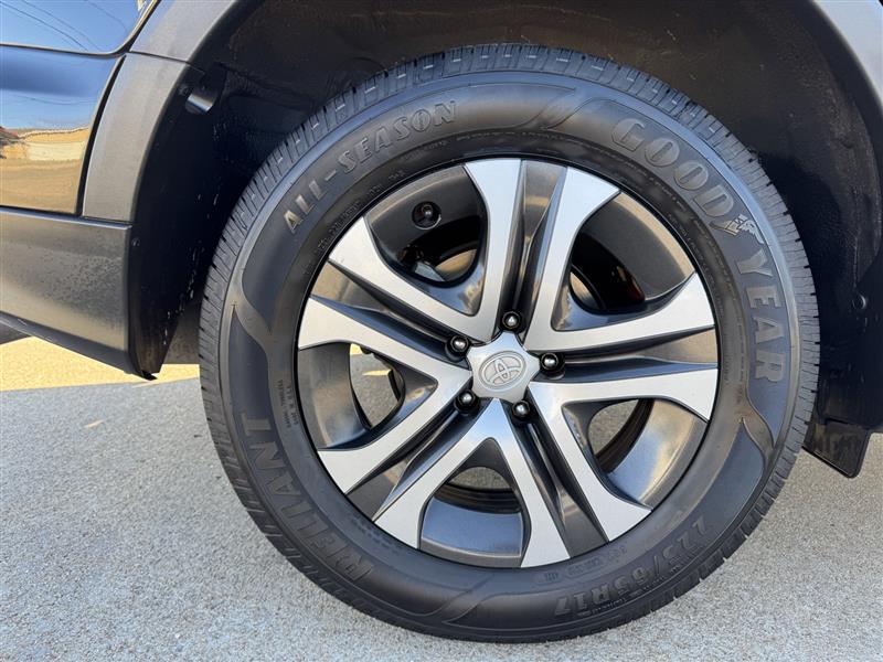 Toyota RAV4 LE FWD 2016