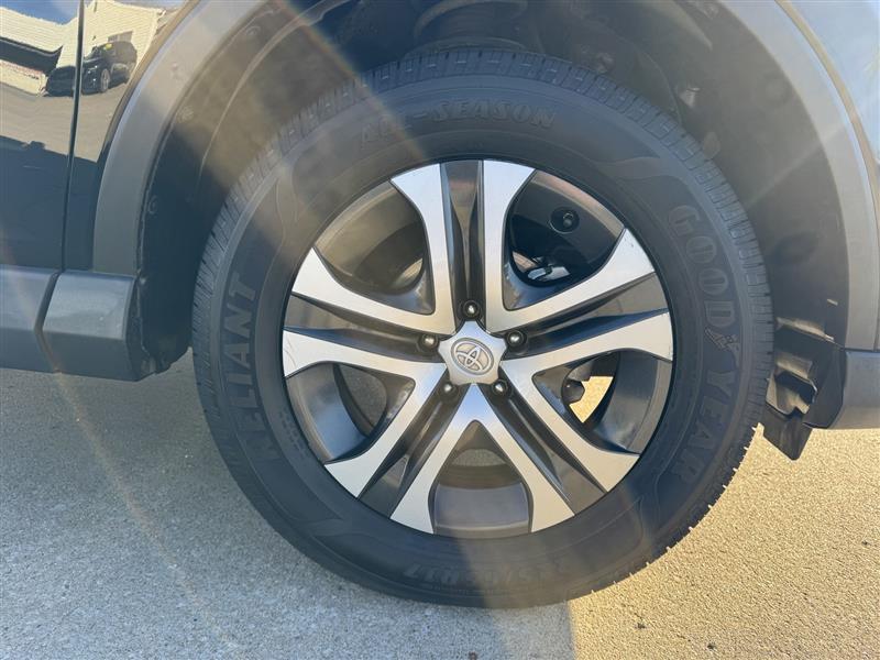 Toyota RAV4 LE FWD 2016