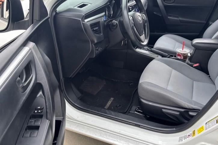 Toyota Corolla L 2015