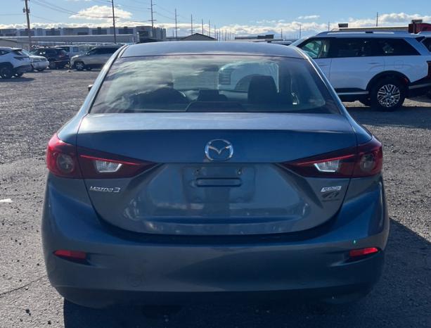 Mazda MAZDA3 i Sport 2015