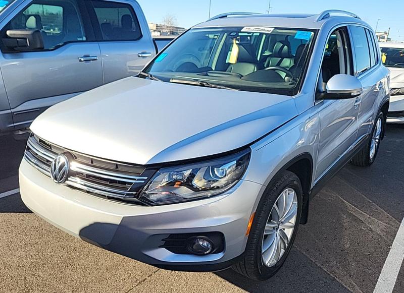 Volkswagen Tiguan SE 2016