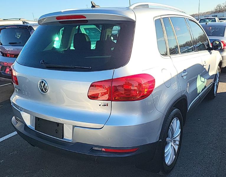 Volkswagen Tiguan SE 2016