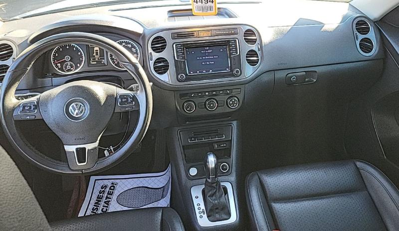 Volkswagen Tiguan SE 2016