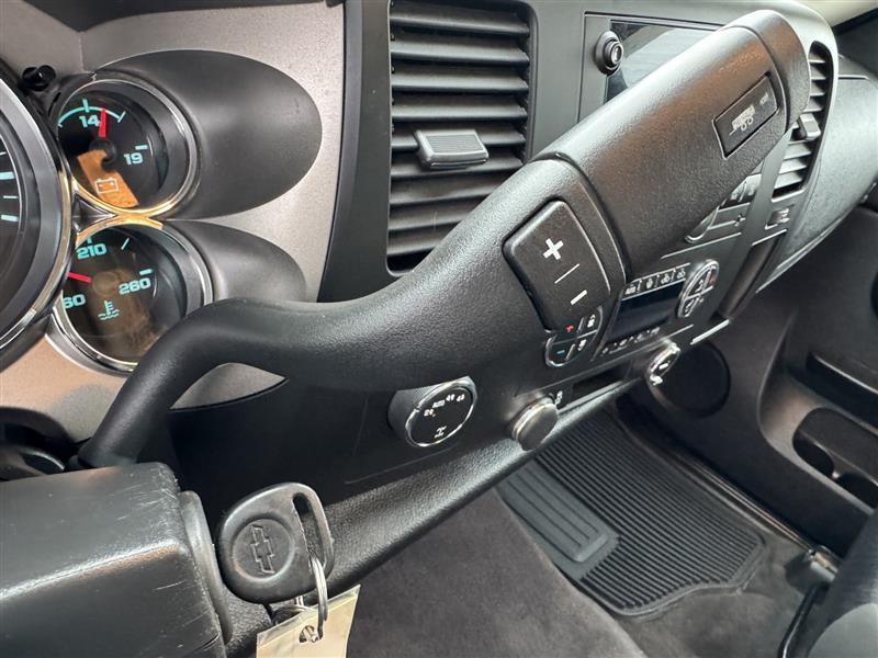 Chevrolet Silverado 1500 LT Crew Cab 4WD 2012