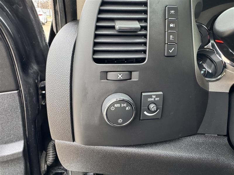 Chevrolet Silverado 1500 LT Crew Cab 4WD 2012