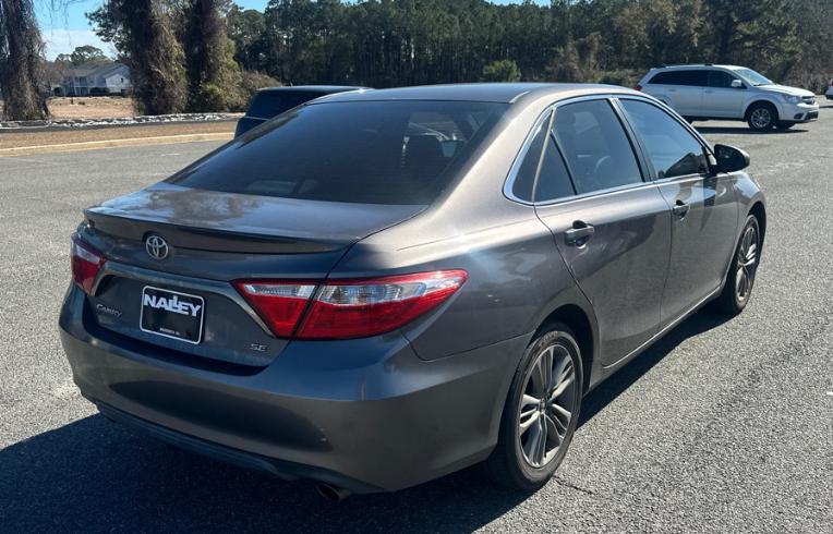 Toyota Camry SE 2016