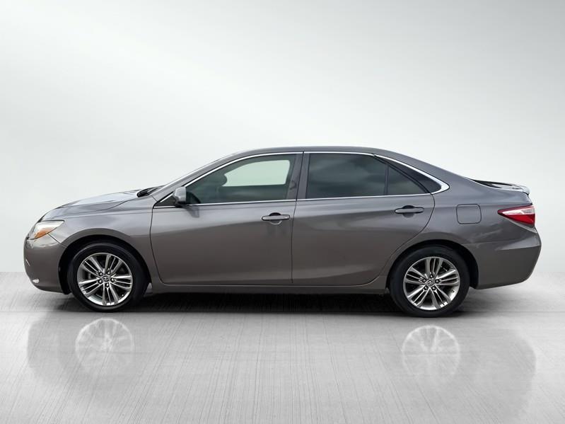 Toyota Camry SE 2016