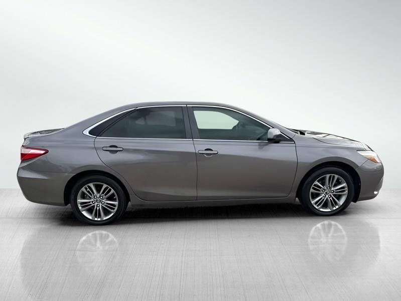 Toyota Camry SE 2016