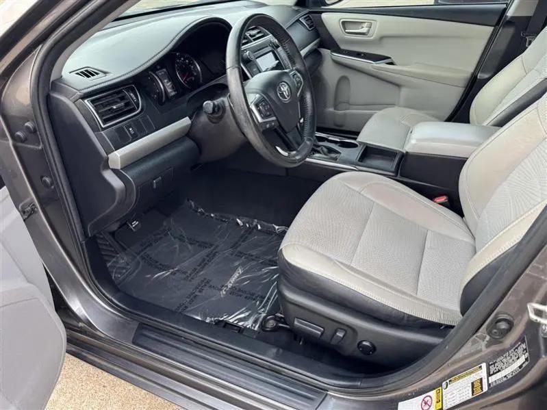 Toyota Camry SE 2016