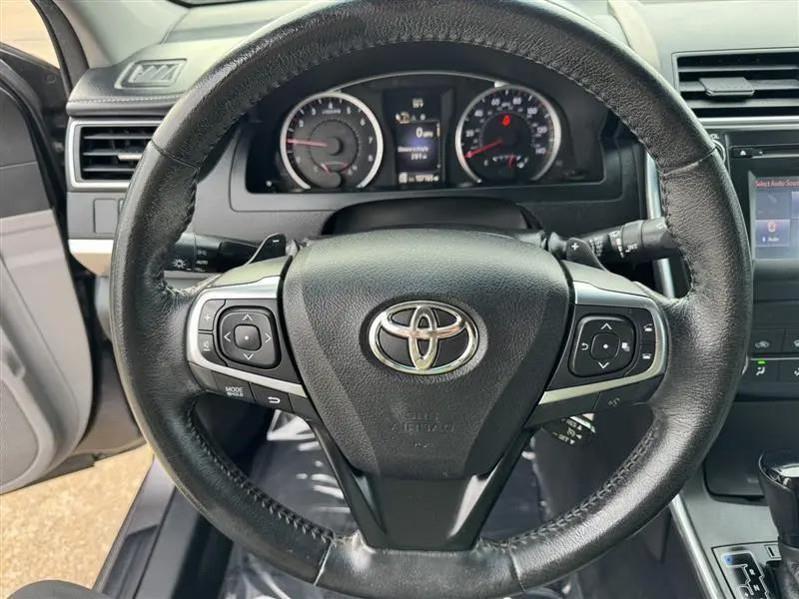 Toyota Camry SE 2016