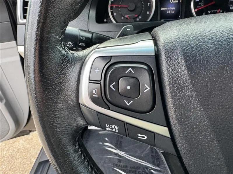 Toyota Camry SE 2016