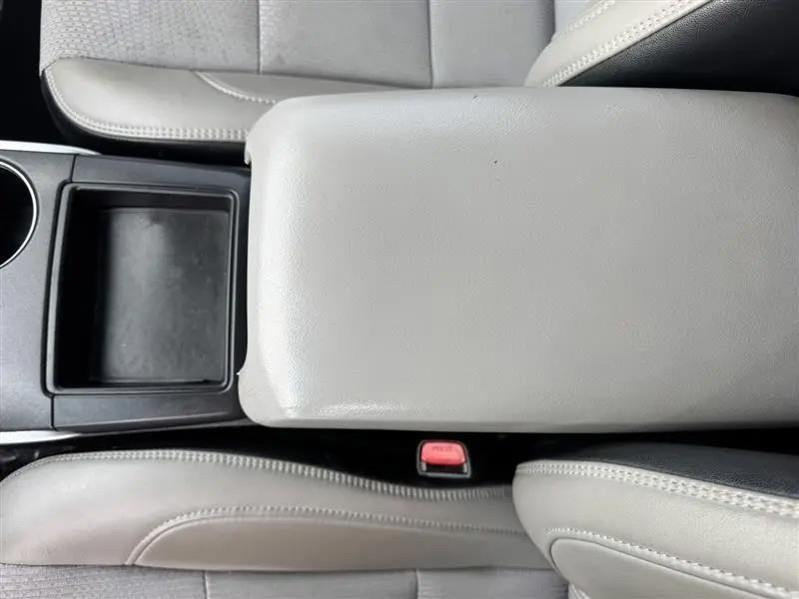 Toyota Camry SE 2016