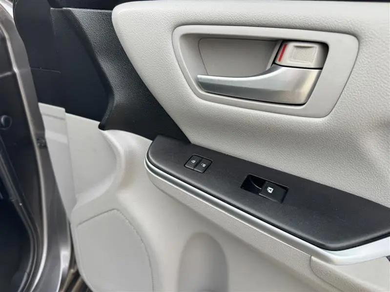 Toyota Camry SE 2016