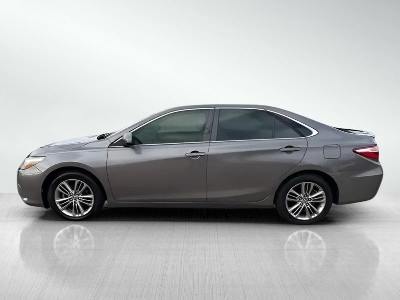 Toyota Camry SE 2016