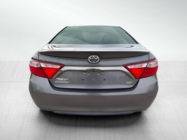 Toyota Camry SE 2016