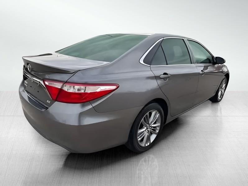Toyota Camry SE 2016