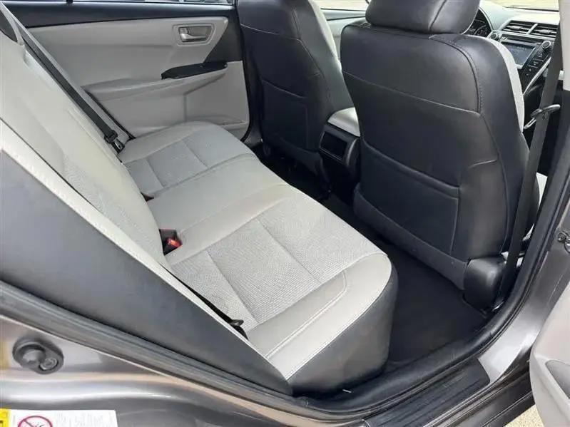 Toyota Camry SE 2016