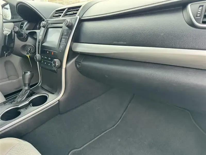 Toyota Camry SE 2016