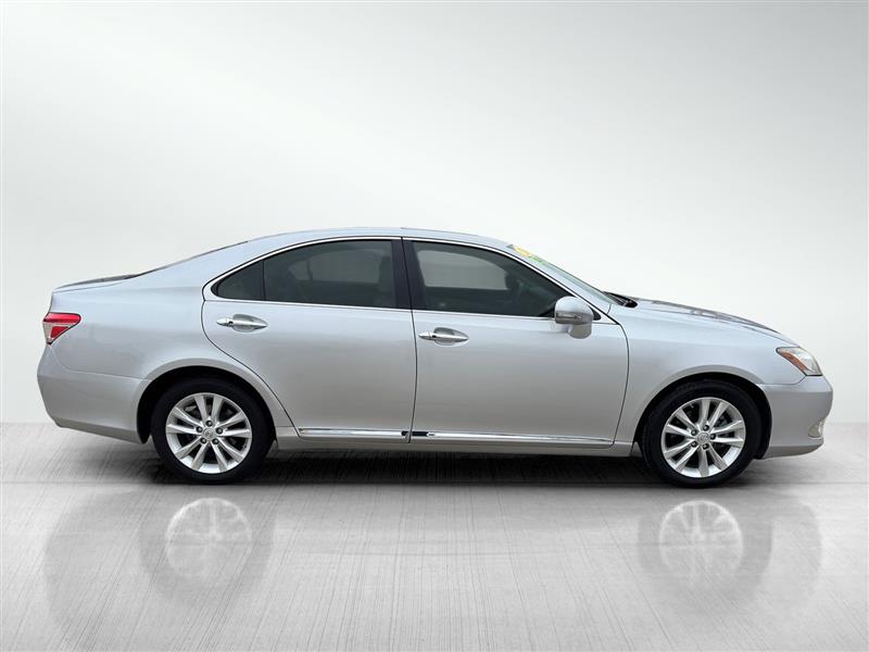 Lexus ES 350 Sedan 2011