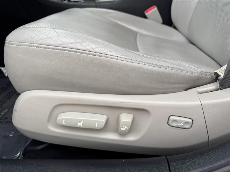 Lexus ES 350 Sedan 2011