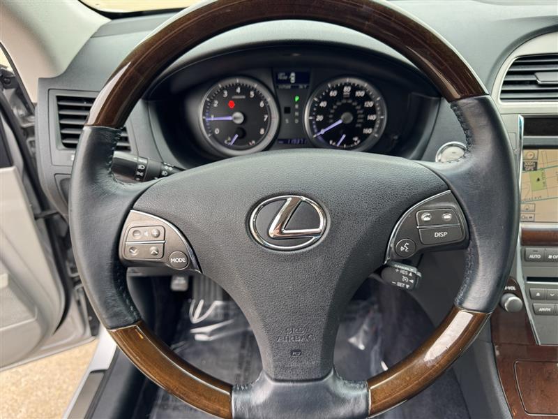 Lexus ES 350 Sedan 2011
