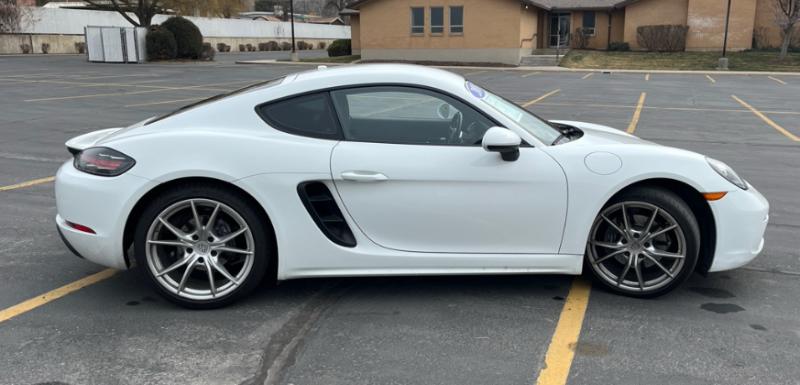 Porsche 718 Cayman Coupe 2018