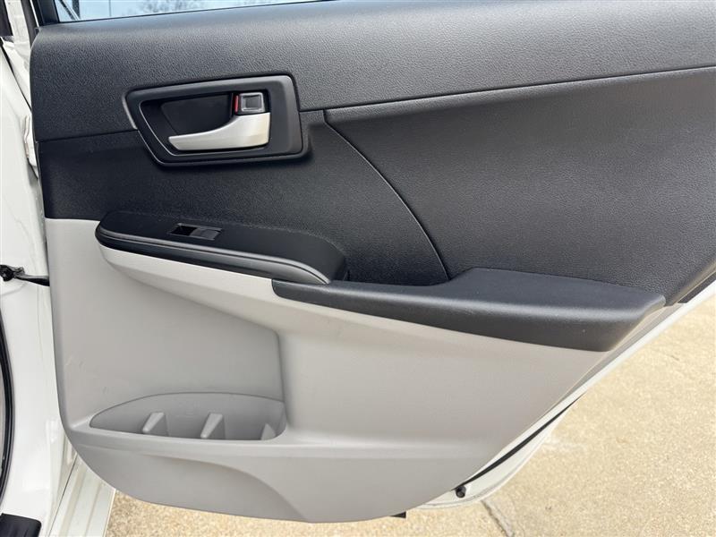 Toyota Camry LE 2012