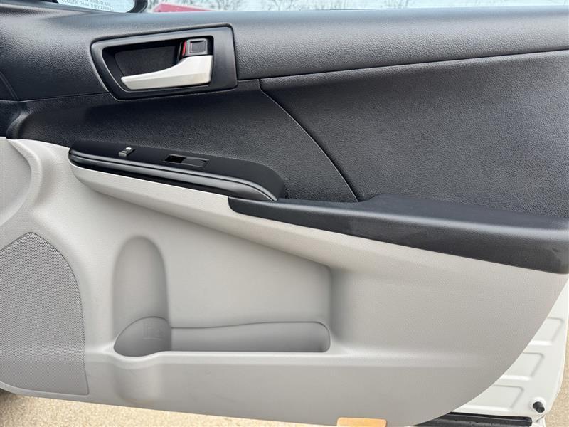 Toyota Camry LE 2012