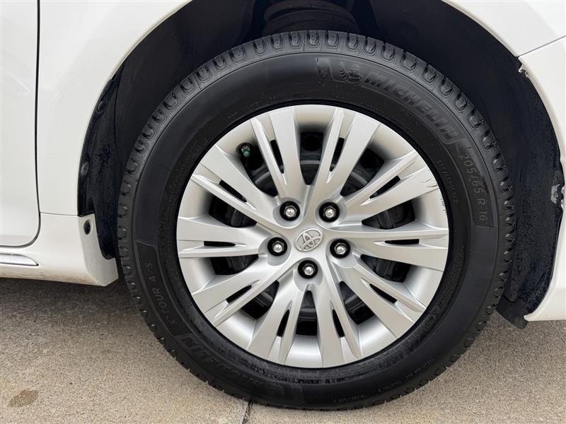 Toyota Camry LE 2012