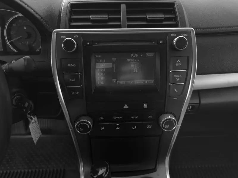 Toyota Camry SE 2017