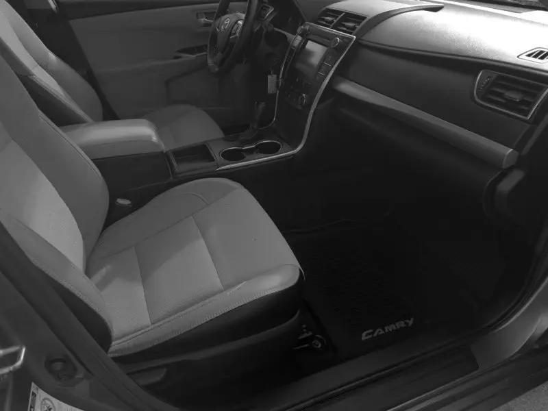 Toyota Camry SE 2017