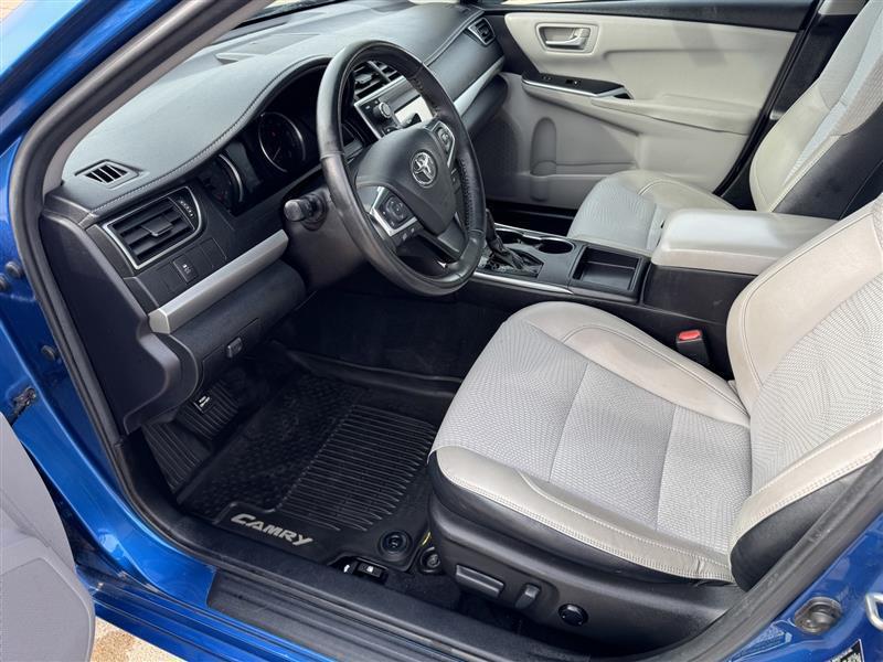 Toyota Camry SE 2017