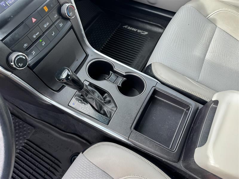 Toyota Camry SE 2017