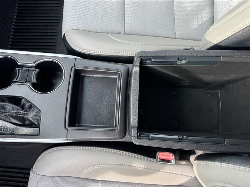 Toyota Camry SE 2017