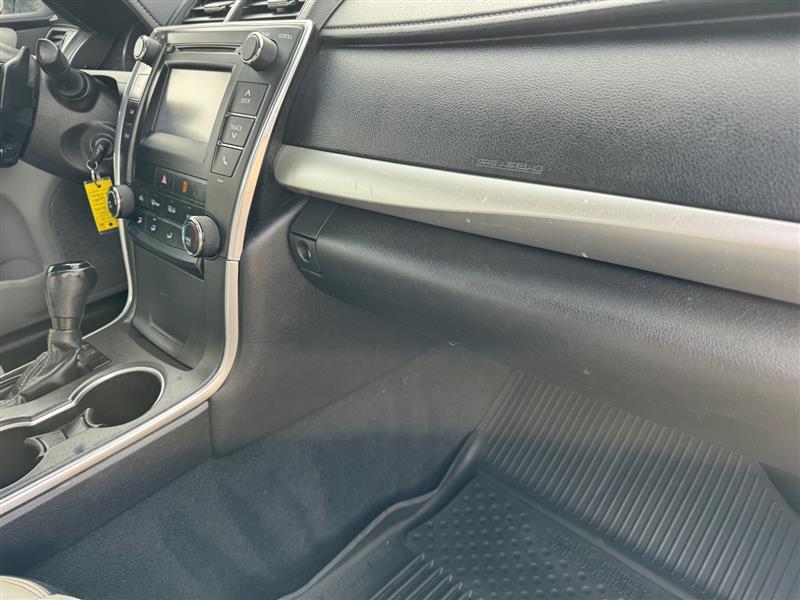 Toyota Camry SE 2017