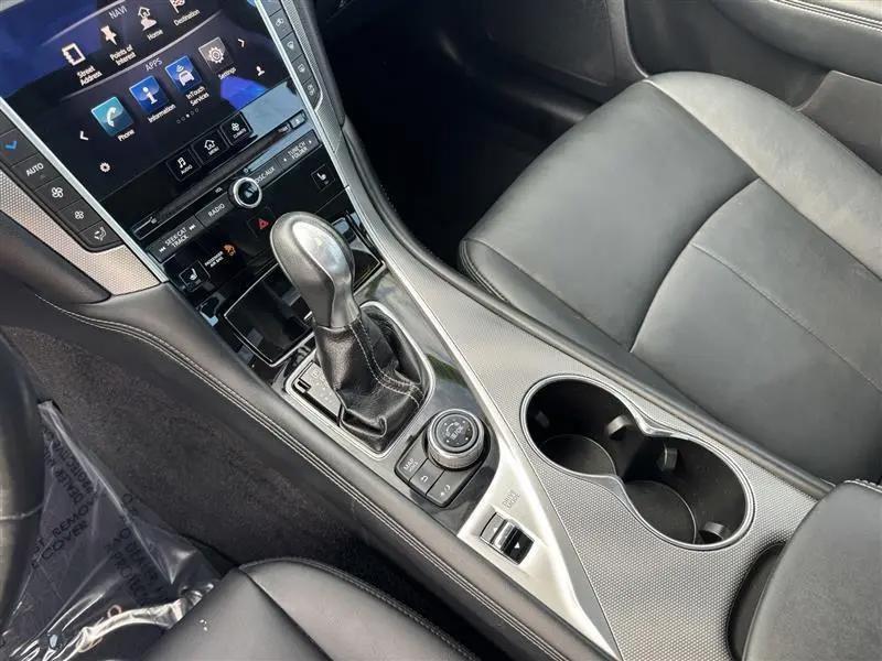 Infiniti Q50 Premium 4D Sedan AWD 3.0t 2016